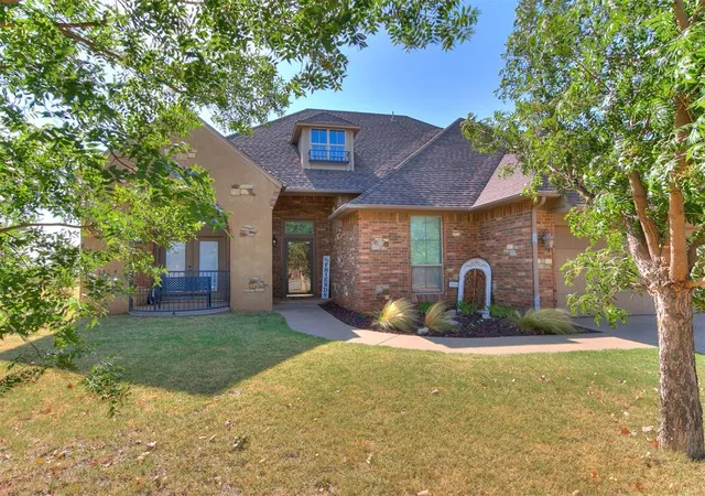 Single family home for sale at 13305 Ambleside Dr, Yukon, OK 73099 | MLS# 1244500