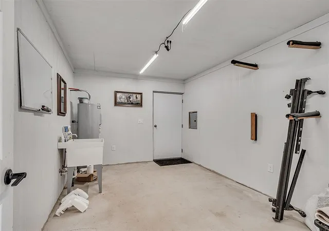 Photo 4 of Single family home for sale at 3001 NE 80th Avenue, Norman, OK 73026 | MLS# 1244504 | Listing updated on 2026-09-07