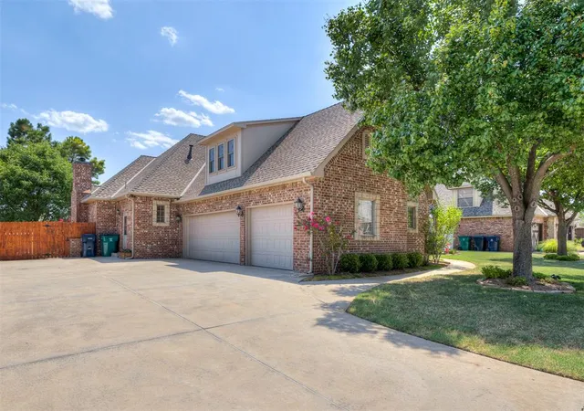 Photo 3 of Single family home for sale at 4612 Nw 160th Terrace, Edmond, OK 73013 | MLS# 1244508 | Listing updated on 2026-08-26