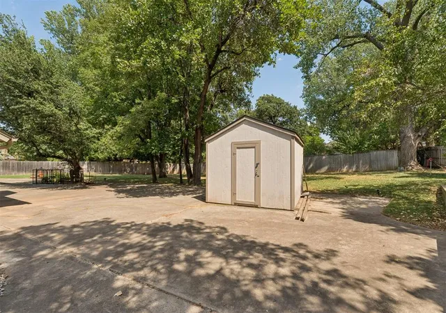 Photo 46 of Single family home for sale at 2008 Mistletoe Ct, Edmond, OK 73034 | MLS# 1244545 | Listing updated on 2026-08-27
