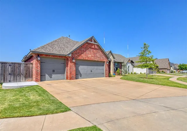 Photo 2 of Sale Pending at 4217 Frontier Trl, Norman, OK 73072 | MLS# 1244559 | Listing updated on 2026-10-13