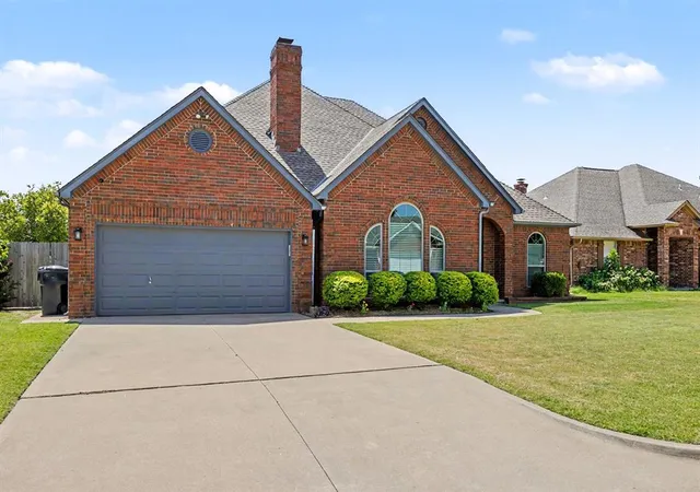Photo 3 of Sale Pending at 2828 Sw 108th Street, Oklahoma City, OK 73170 | MLS# 1244563 | Listing updated on 2026-09-05