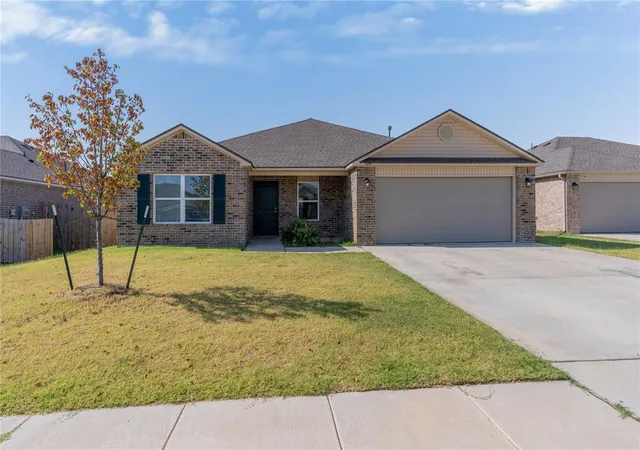 2nd image of 526 Se 3rd Ter, Newcastle, OK 73065 | MLS# 1244564