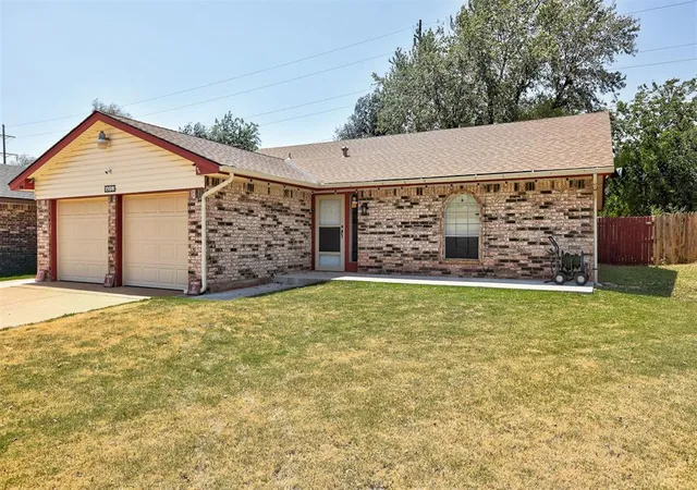 Photo 3 of Sale Pending at 5013 Union Cir, Oklahoma City, OK 73135 | MLS# 1244568 | Listing updated on 2026-10-02