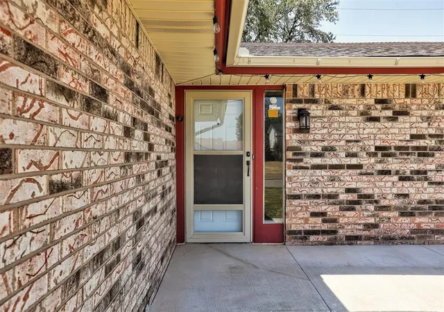 Photo 4 of Sale Pending at 5013 Union Cir, Oklahoma City, OK 73135 | MLS# 1244568 | Listing updated on 2026-10-02