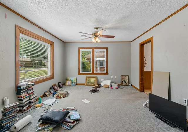 Photo 3 of Sale Pending at 17 E 11th Street, Edmond, OK 73034 | MLS# 1244577 | Listing updated on 2026-09-01
