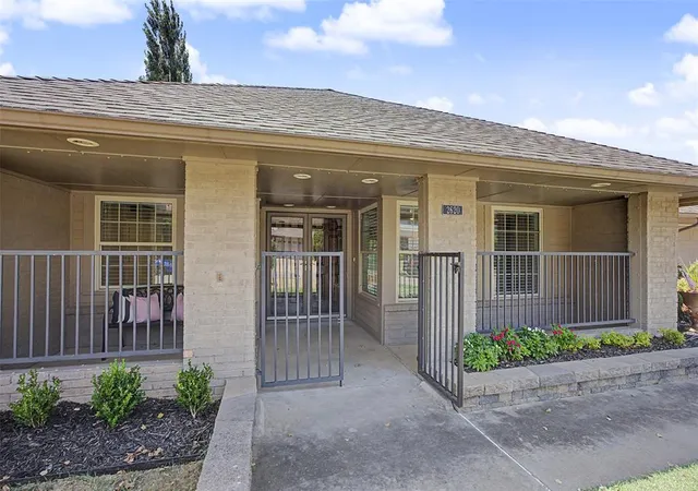 Photo 1 of Single family home for sale at 2620 Nw 61st Street, Oklahoma City, OK 73112 | MLS# 1244586 | Listing updated on 2026-09-15