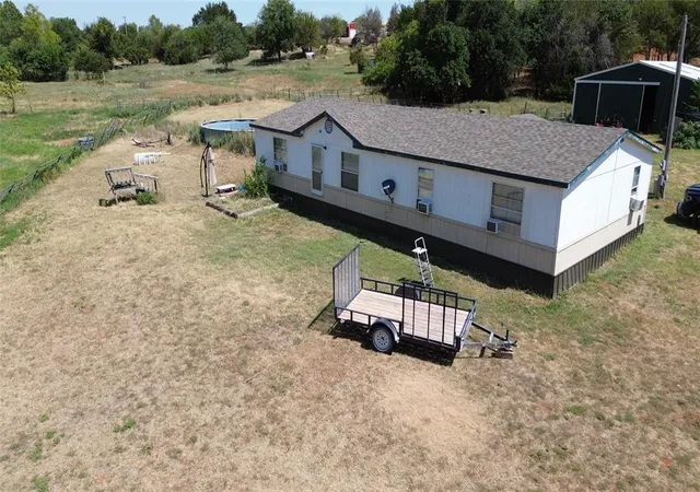 1st image of 935 Ne 70th St, Blanchard, OK 73010 | MLS# 1244618
