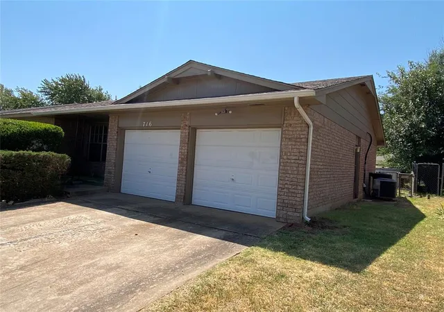 Photo 3 of Sale Pending at 716 NW 17th Street, Moore, OK 73160 | MLS# 1244637 | Listing updated on 2026-10-06