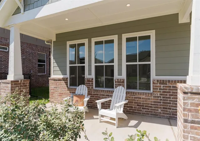Photo 3 of Single family home for sale at 1925 Parkwood Ave, Edmond, OK 73034 | MLS# 1244638 | Listing updated on 2026-10-08