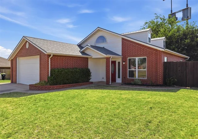 1st image of 2302 Oakridge Dr, Purcell, OK 73080 | MLS# 1244653