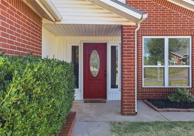 2nd image of 2302 Oakridge Dr, Purcell, OK 73080 | MLS# 1244653