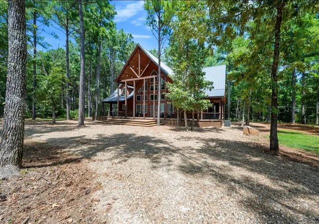 Photo 3 of Single family home for sale at 145 Hackberry Flats Trl, Broken Bow, OK 74728 | MLS# 1244666 | Listing updated on 2026-08-26
