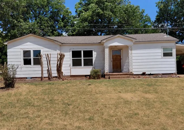 Photo 1 of Single family home for sale at 701 S Main St, Grandfield, OK 73546 | MLS# 1244669 | Listing updated on 2026-08-15