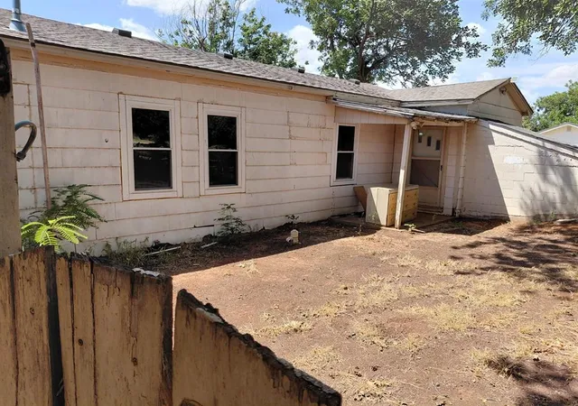Photo 12 of Single family home for sale at 701 S Main St, Grandfield, OK 73546 | MLS# 1244669 | Listing updated on 2026-08-15