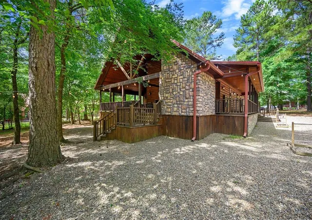 Photo 3 of Sale Pending at 479 Poplar Cir, Broken Bow, OK 74728 | MLS# 1244685 | Listing updated on 2026-08-21