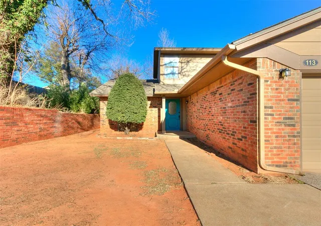 2nd image of 113 Woodbridge Cir, Edmond, OK 73012 | MLS# 1244695