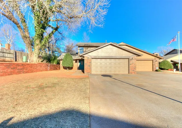 Photo 3 of Townhouse for sale at 113 Woodbridge Cir, Edmond, OK 73012 | MLS# 1244695 | Listing updated on 2026-08-16