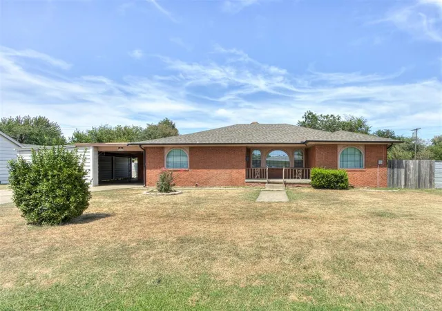 Photo 1 of Sale Pending at 909 Sw 66th Street, Oklahoma City, OK 73139 | MLS# 1244706 | Listing updated on 2026-08-24