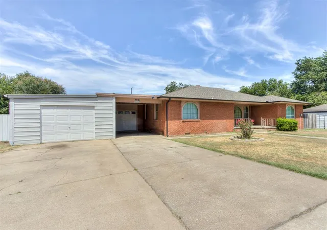 Photo 3 of Sale Pending at 909 Sw 66th Street, Oklahoma City, OK 73139 | MLS# 1244706 | Listing updated on 2026-08-24