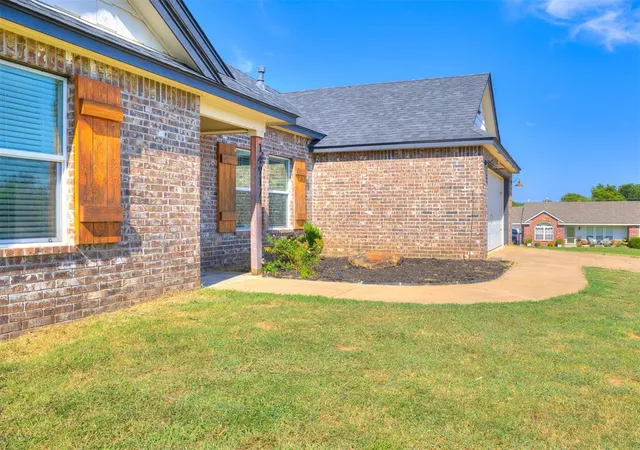 Photo 3 of Sale Pending at 14917 E Mccloud St, Claremore, OK 74017 | MLS# 1244714 | Listing updated on 2026-08-29