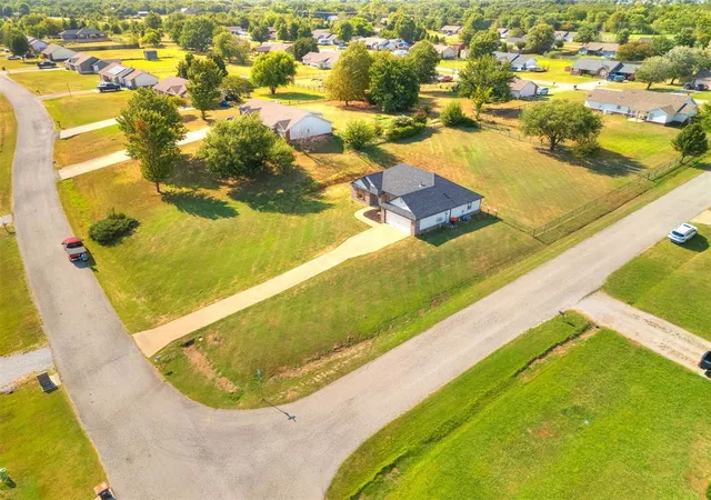 Photo 3 of Sale Pending at 14917 E Mccloud St, Claremore, OK 74017 | MLS# 1244714 | Listing updated on 2026-08-29