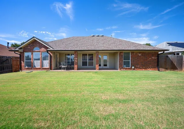26th image of 1800 Dodge Trl, Edmond, OK 73003 | MLS# 1244716