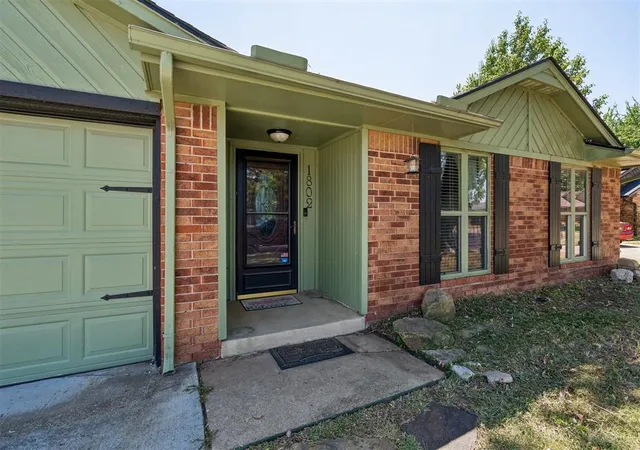 Photo 3 of Single family home for sale at 1802 Barb Dr, Norman, OK 73071 | MLS# 1244735 | Listing updated on 2026-08-23