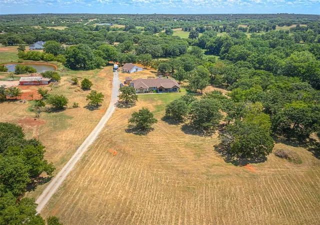Photo 3 of Single family home for sale at 3751 Heritage Ln, Norman, OK 73026 | MLS# 1244737 | Listing updated on 2026-08-22