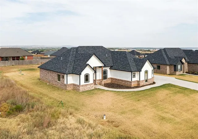 Photo 3 of Single family home for sale at 12711 Ridge Rd, Elgin, OK 73538 | MLS# 1244739 | Listing updated on 2026-08-26