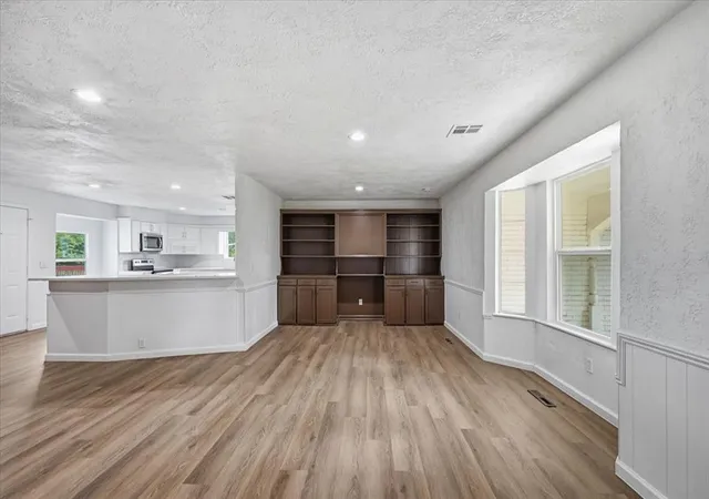 Photo 3 of Single family home for sale at 6701 N Woodward Ave, Oklahoma City, OK 73116 | MLS# 1244742 | Listing updated on 2026-08-17