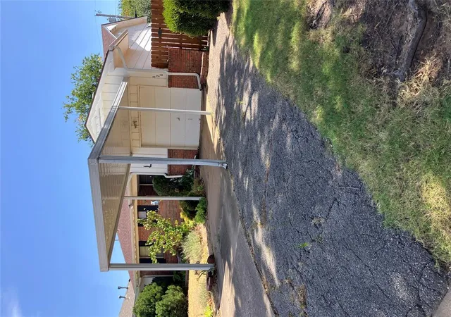 Photo 2 of Single family home for sale at 920 W Mitchell Dr, Midwest City, OK 73110 | MLS# 1244743 | Listing updated on 2026-09-01