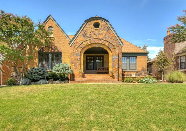 1st image of 217 Edgemere Ct, Oklahoma City, OK 73118 | MLS# 1244746