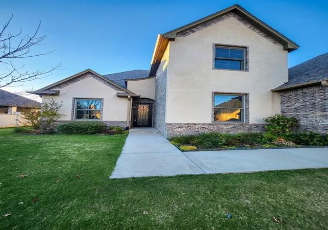 Photo 3 of Single family home for sale at 17117 Royal Troon Dr, Edmond, OK 73012 | MLS# 1244747 | Listing updated on 2026-08-23
