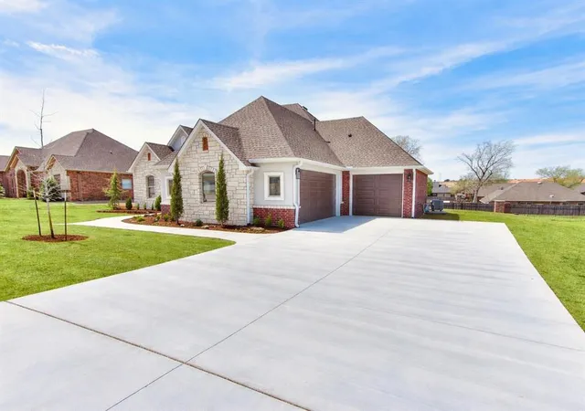 2nd image of 2915 Ridgecrest Dr, Purcell, OK 73080 | MLS# 1244756
