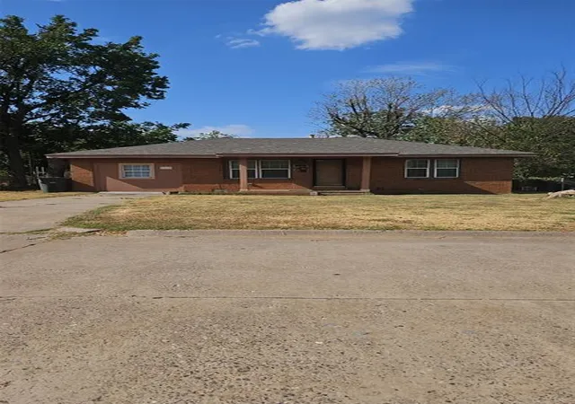 1st image of 3301 Se 20th St, Oklahoma City, OK 73115 | MLS# 1244767
