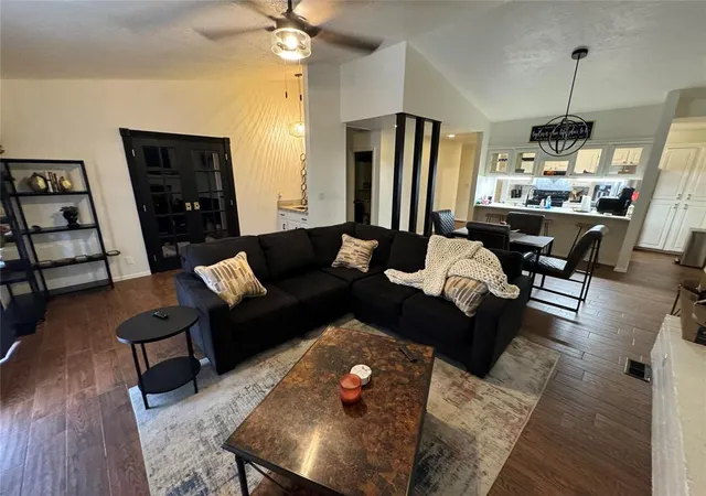 Photo 4 of Single family home for sale at 2120 Bois De Arc Cir, Norman, OK 73071 | MLS# 1244772 | Listing updated on 2026-09-21