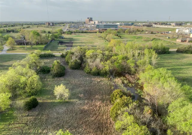 17th image of 1 Ne 102nd St, Oklahoma City, OK 73114 | MLS# 1244776