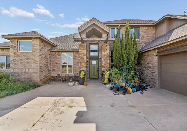 Photo 3 of Single family home for sale at 20897 Highlander Ridge Dr, Edmond, OK 73012 | MLS# 1244777 | Listing updated on 2026-08-21