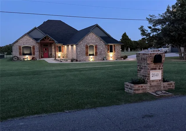 2nd image of 2040 S May Ave, Guthrie, OK 73044 | MLS# 1244778