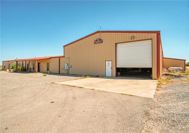 4th image of 12020 Ok-30 Hwy, Erick, OK 73645 | MLS# 1244779