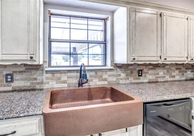 5th image of 245 E Riddle Rd, Chickasha, OK 73018 | MLS# 1244785
