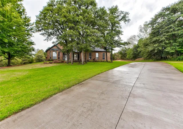Photo 1 of Single family home for sale at 9513 S Foxmor Dr, Oklahoma City, OK 73165 | MLS# 1244790 | Listing updated on 2026-10-07