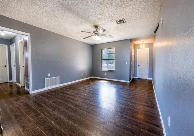 Photo 3 of Single family home for sale at 304 Jarman Cir, Mc Loud, OK 74851 | MLS# 1244791 | Listing updated on 2026-09-29