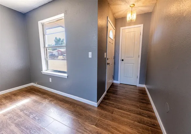 Photo 4 of Single family home for sale at 304 Jarman Cir, Mc Loud, OK 74851 | MLS# 1244791 | Listing updated on 2026-09-29
