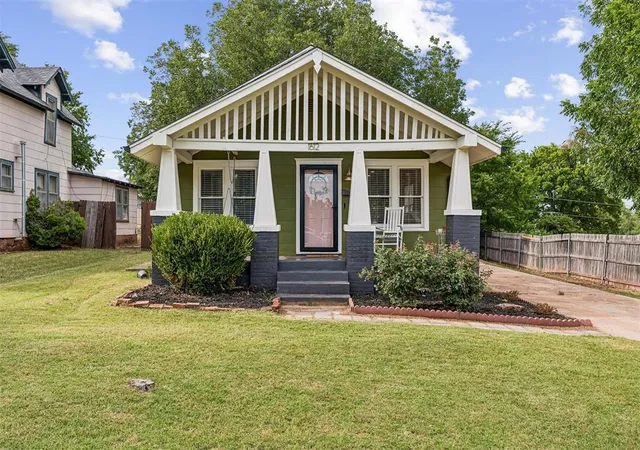 11th image of 1612 W Harrison Ave, Guthrie, OK 73044 | MLS# 1244794