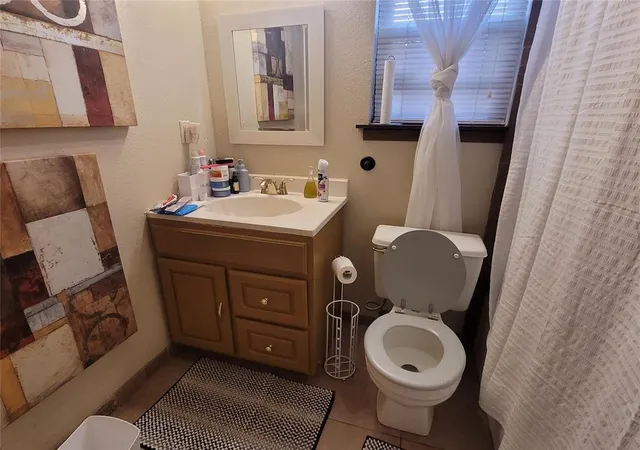 Photo 3 of Single family home for sale at 517 Nw 115th Street, Oklahoma City, OK 73114 | MLS# 1244799 | Listing updated on 2026-10-14