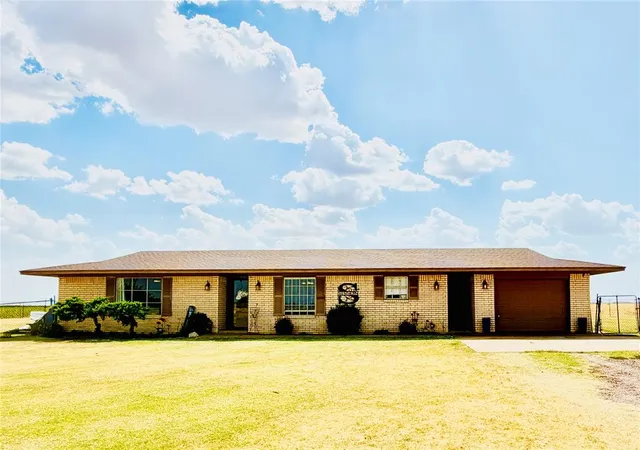 Photo 1 of Single family home for sale at 20886 E County Rd 1642, Altus, OK 73521 | MLS# 1244807 | Listing updated on 2026-08-17