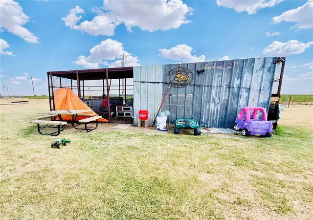 Photo 14 of Single family home for sale at 20886 E County Rd 1642, Altus, OK 73521 | MLS# 1244807 | Listing updated on 2026-08-17