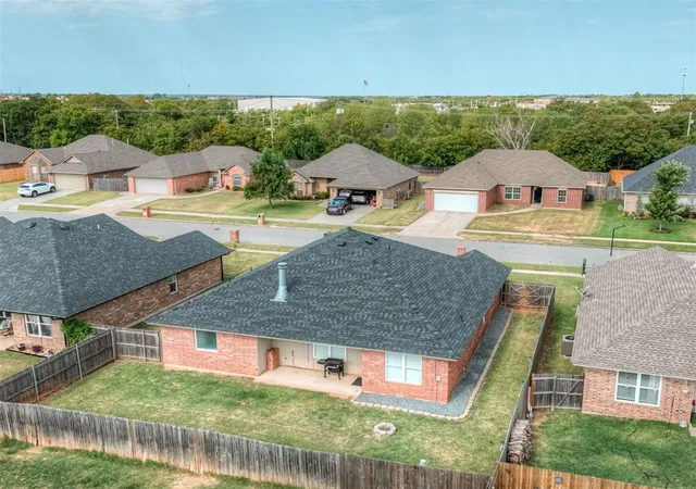 26th image of 4208 Notting Hill Dr, Moore, OK 73160 | MLS# 1244840